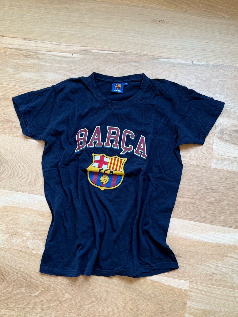 Graphic Tee - FC Barcelona Crest